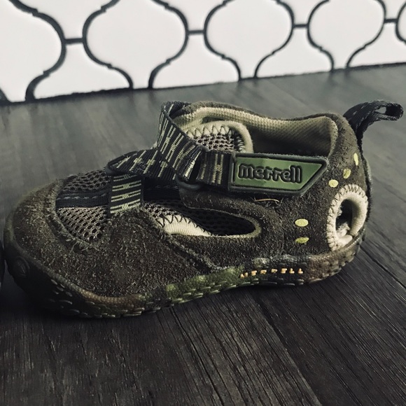 Merrell sandals size 4 great for a beginner walker - Picture 4 of 5